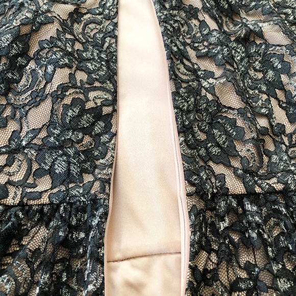 Lovely Evanka Trump Black and Beige Floral Lace Dress Size: 6 - Picture 9 of 12